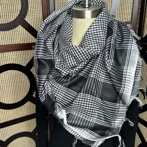 NWOT Scarf Arab Palestinian Keffiyeh  Kufiya 45”x45” Black White unisex